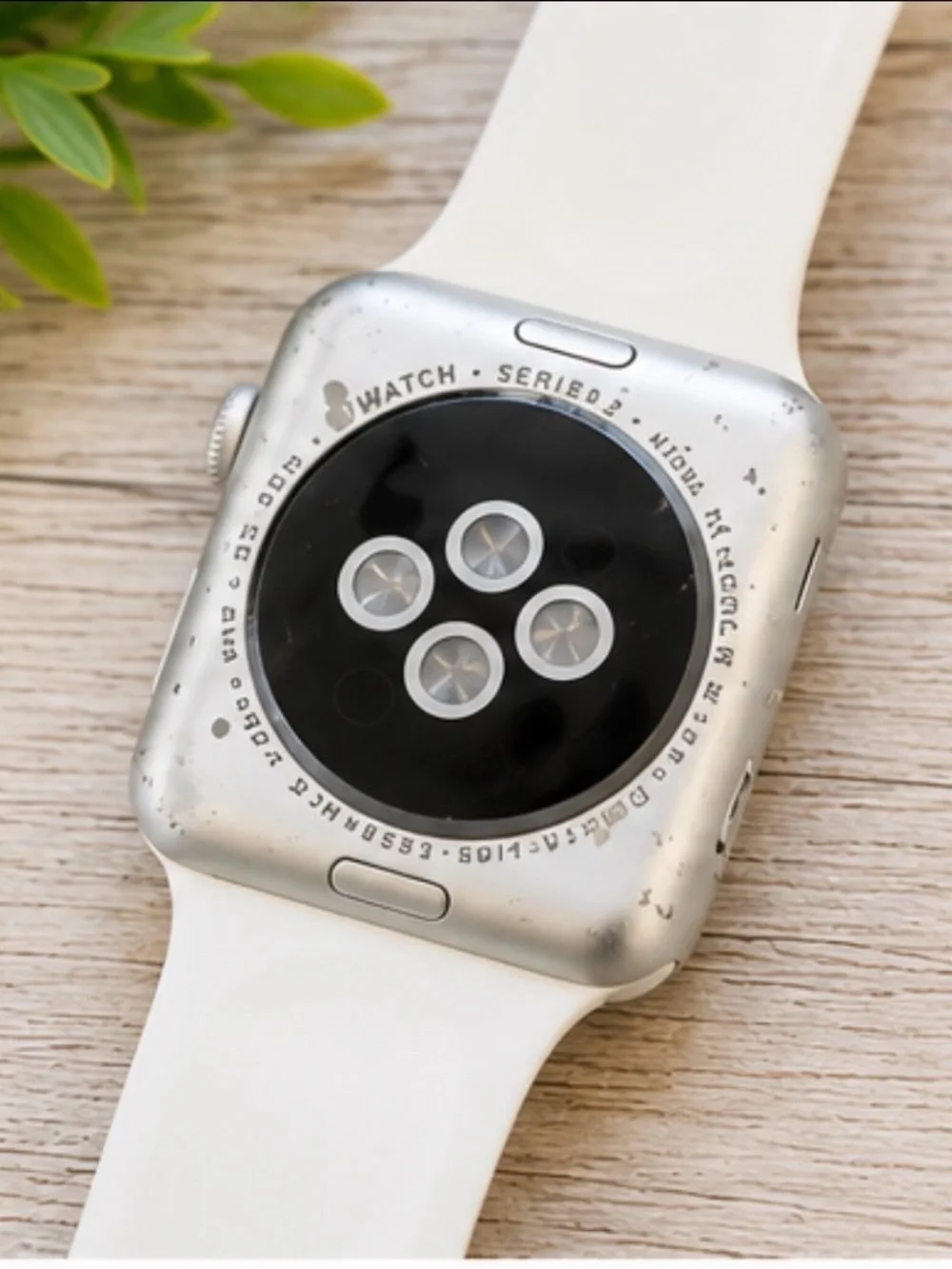 Apple Watch Series 42mm Rose Gold aluminum Case with White Sport Band